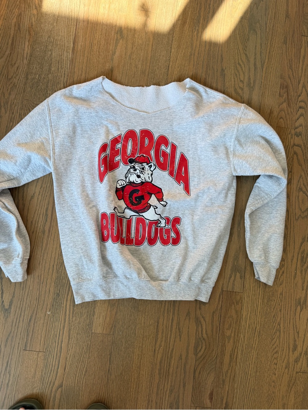 Georgia Bulldogs Gray Graphic Crewneck Sweatshirt